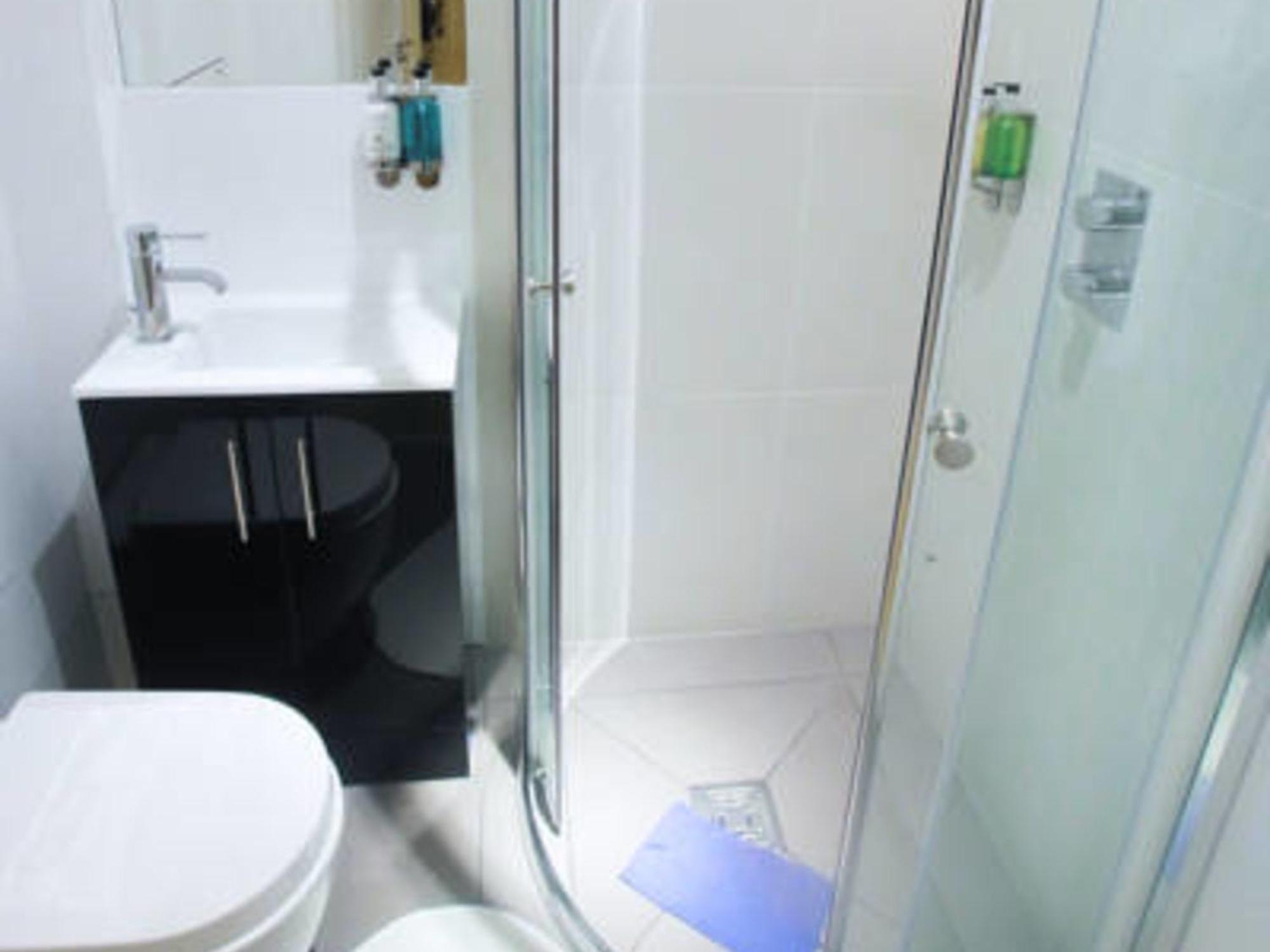 Standard Suite,1772935968:JPEG